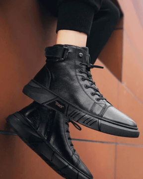Bota de Couro Martin Italiano Premium + Par de Meias de Algodão Grátis