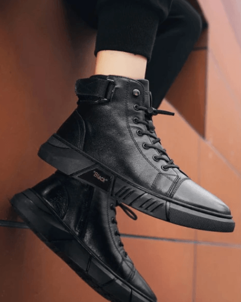 Bota de Couro Martin Italiano Premium + Par de Meias de Algodão Grátis