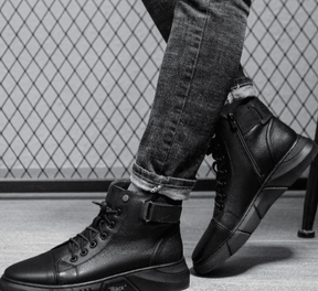 Bota de Couro Martin Italiano Premium + Par de Meias de Algodão Grátis
