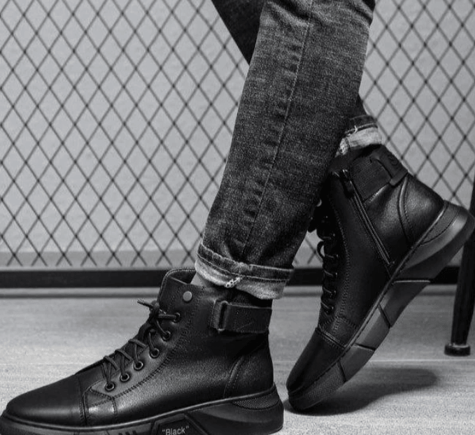 Bota de Couro Martin Italiano Premium + Par de Meias de Algodão Grátis