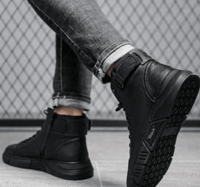 Bota de Couro Martin Italiano Premium + Par de Meias de Algodão Grátis