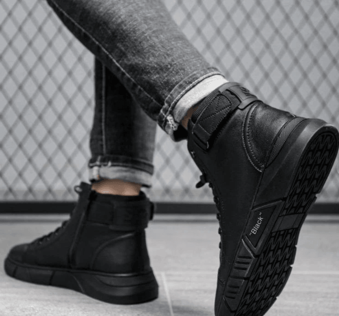 Bota de Couro Martin Italiano Premium + Par de Meias de Algodão Grátis
