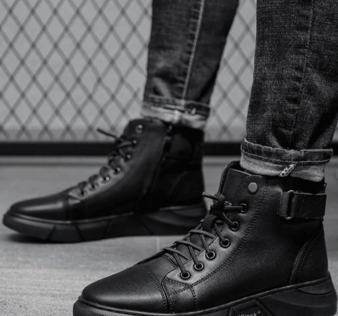 Bota de Couro Martin Italiano Premium + Par de Meias de Algodão Grátis